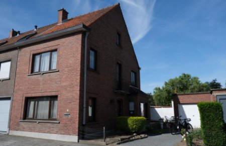 Huis te koop in zwijnaarde met 3 slaapkamers