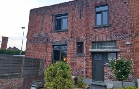 Huis te koop in boom met 2 slaapkamers